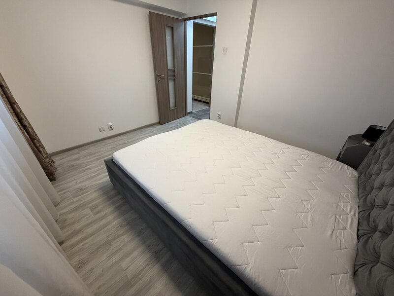 Metrou Piata Sudului 2 minute, ap. 2 cam. mobilat, utilat, bloc anvelopat.